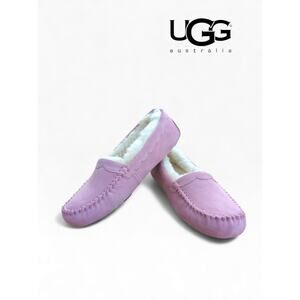 NIB Authentic UGG Dakota Pink Suede Shearling Moccasin Slippers Size 6